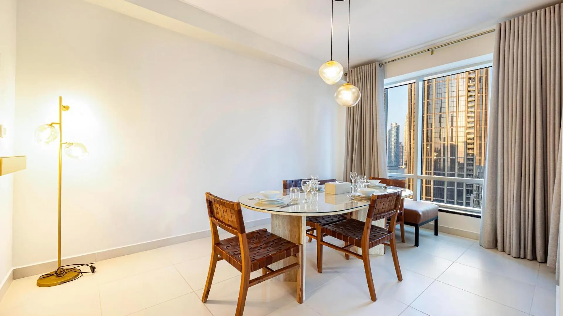 Daire High-Floor Luxury 2Br In Loft Central Downtown Dubai